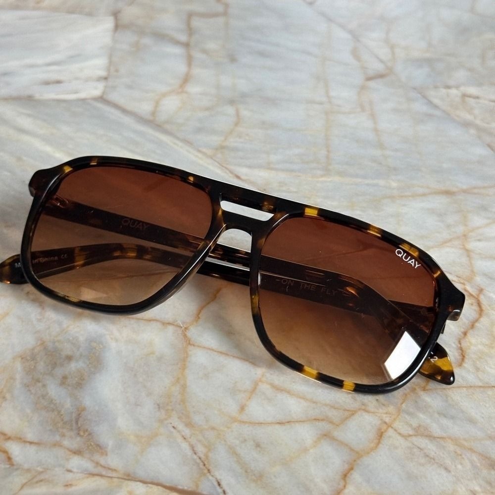 Quay Australia On The Fly Tortoise Shell Aviator Sunglasses Brown Gradient Lens - Picture 5 of 14